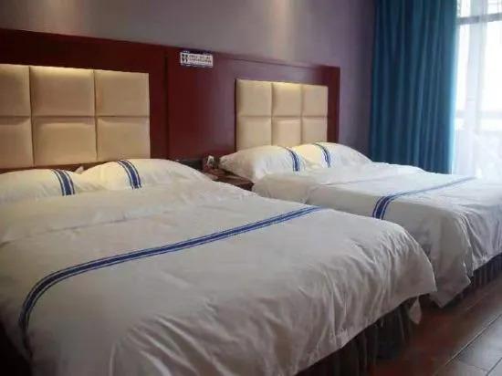 Чжанцзяцзе: Green Hotel