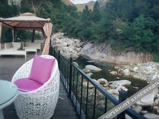 Луань: Jinzhai Tiantangzhai Huilongtan Yinxi Hotel