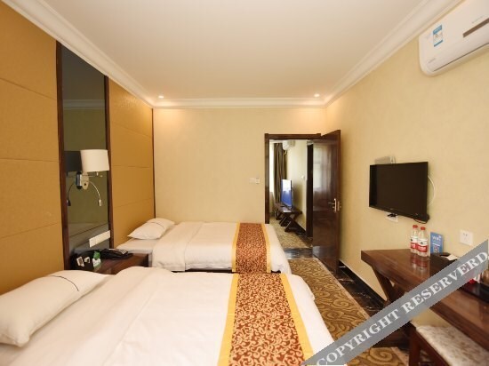 Луань: Jinzhai Tiantangzhai Huilongtan Yinxi Hotel