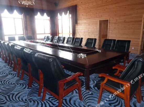 Ордос: Honghaizi Muwu Holiday Hotel