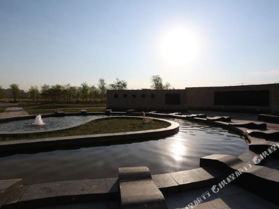 Ордос: Honghaizi Muwu Holiday Hotel