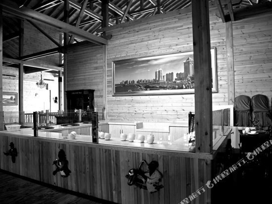 Ордос: Honghaizi Muwu Holiday Hotel
