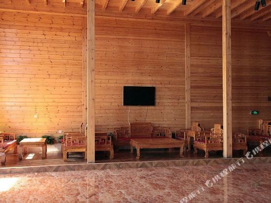 Ордос: Honghaizi Muwu Holiday Hotel