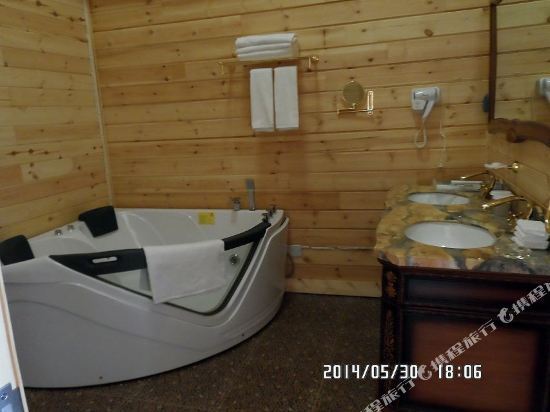 Ордос: Honghaizi Muwu Holiday Hotel