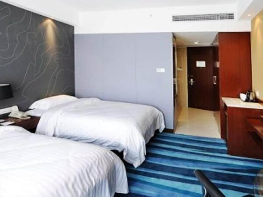 Фучжоу: Metropolo JinJiang Hotel（Fuzhou Financial Street Wanda Plaza ）