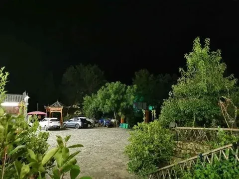 Луань: Tiantangzhai Laozhujia Farmhouse Inn