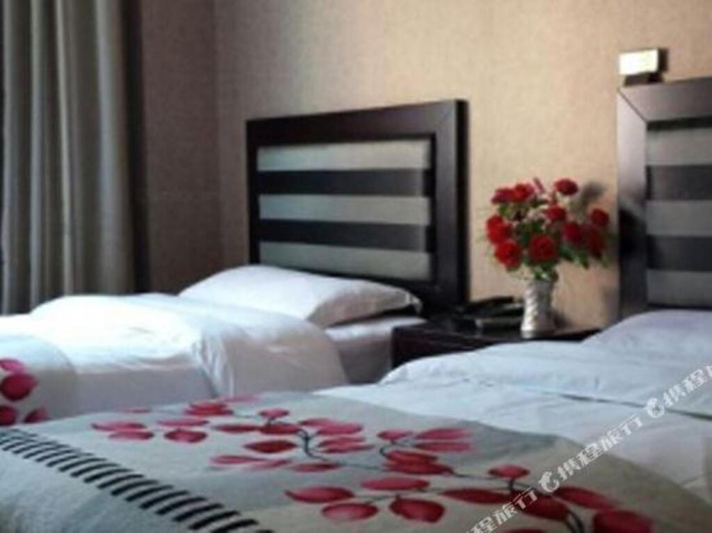 Эньши: Xinhou Hotel