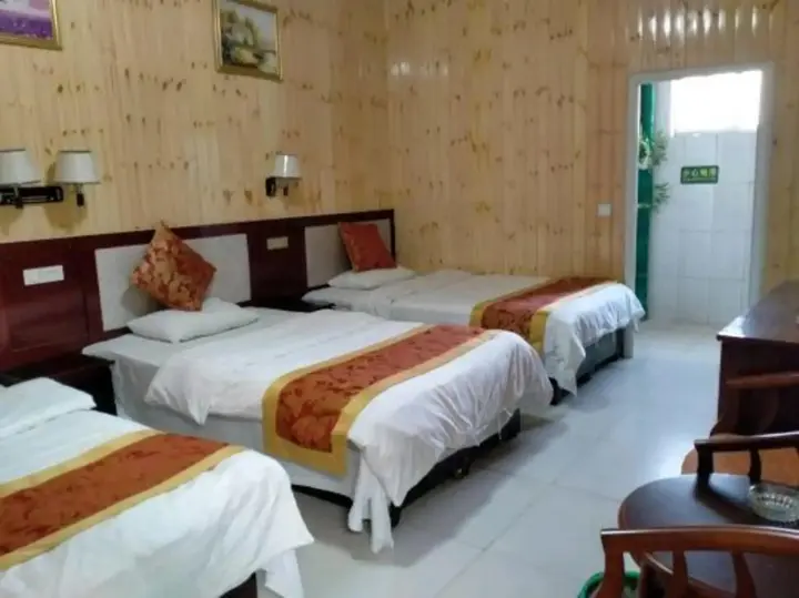 Линьи: Tangjia Hotel