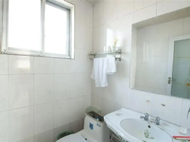 Линьи: Tangjia Hotel