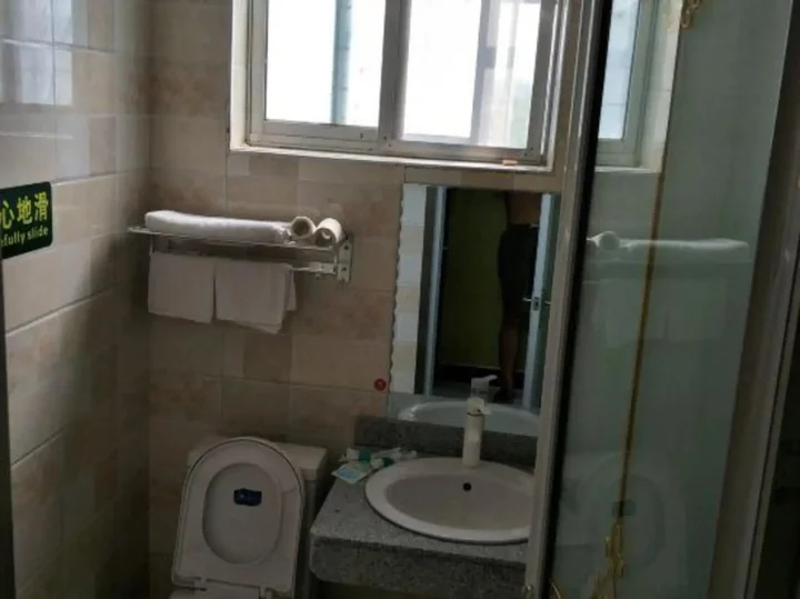 Линьи: Tangjia Hotel