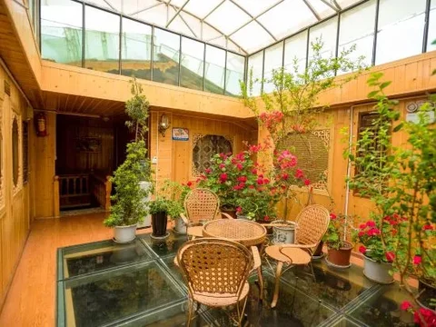 Шангри-Ла: Danla Inn