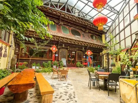 Шангри-Ла: Danla Inn