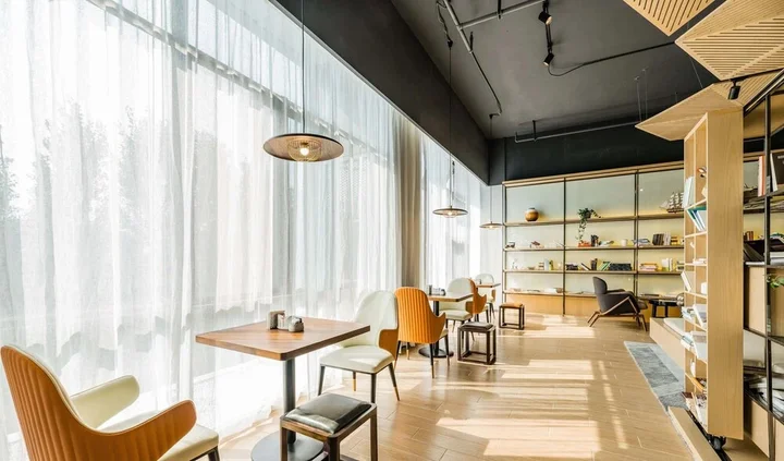 Циньхуандао: Atour Hotel Qinhuangdao Xiangxihai