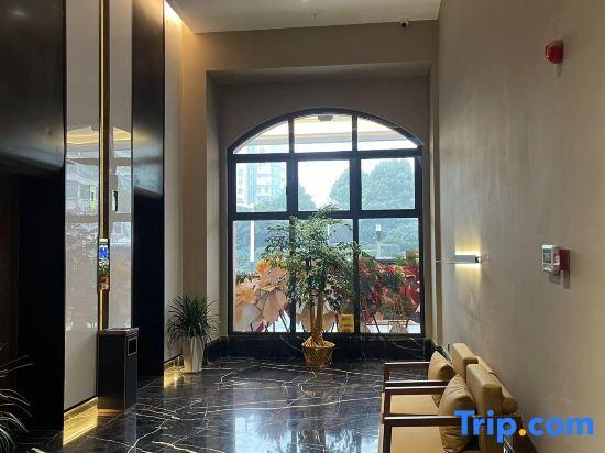 Пинсян: Tian'e Fashion Hotel