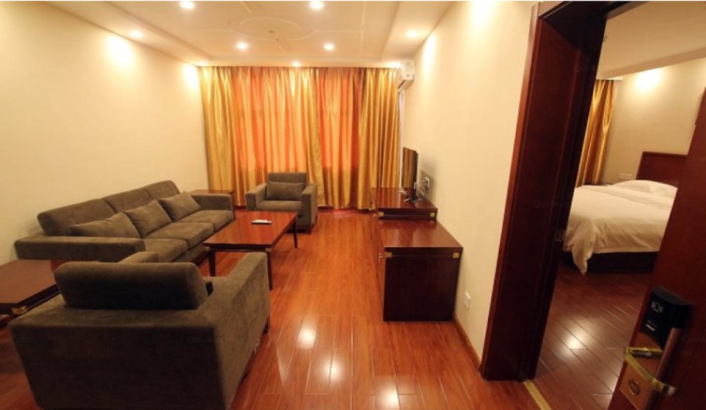 Чжанцзякоу: GreenTree Inn ZhangJiaKou North Zuanshi Road Yanchang Shell Hotel