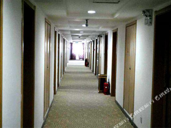 Чжэнчжоу: Family Hotel (Zhengzhou Jianye Square)