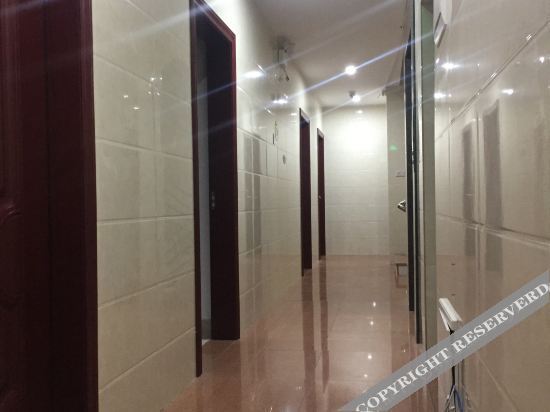 Янгиианг: Sanshun Inn