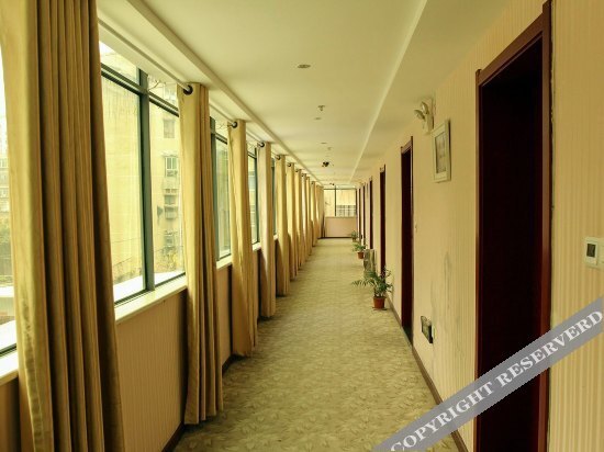 Джин-Чжоу: Taiyangcheng Hotel