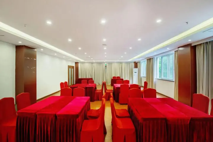 Хуаншань: Vienna Classic Hotel (South Gate of Mount Huang Scenic Area)