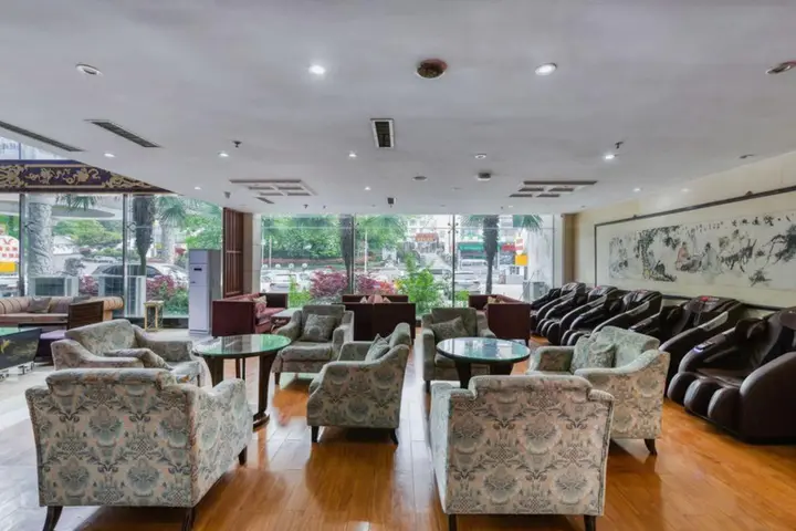 Хуаншань: Vienna Classic Hotel (South Gate of Mount Huang Scenic Area)