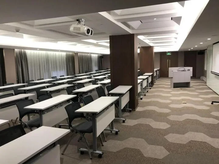 Шанхай: Yitel Premium