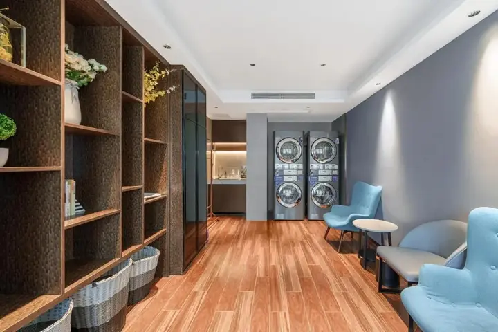 Шанхай: Yitel Premium
