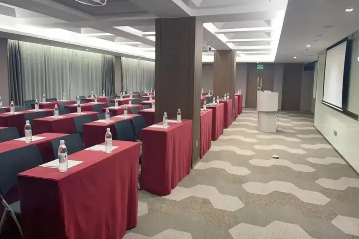 Шанхай: Yitel Premium