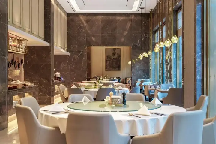 Шанхай: Yitel Premium