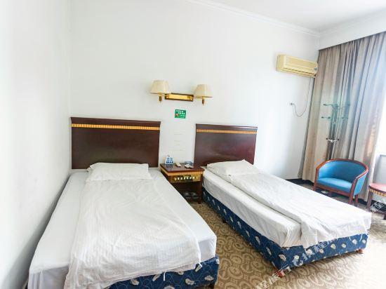 Дунъян: Hongxin Hotel