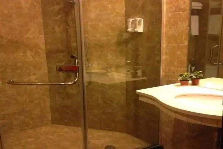 Юнчжоу: Jinyi Hotel