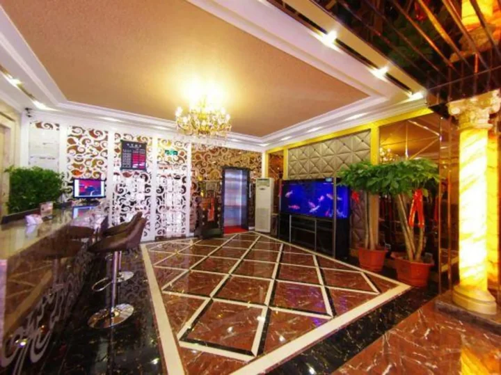 Паниин: I Do Theme Hotel