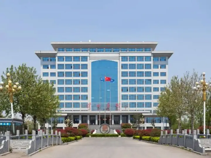 Линьи: Yinan Hotel (Zhisheng Hot Spring Resort No.2 Building)