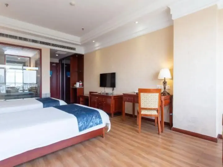 Линьи: Yinan Hotel (Zhisheng Hot Spring Resort No.2 Building)