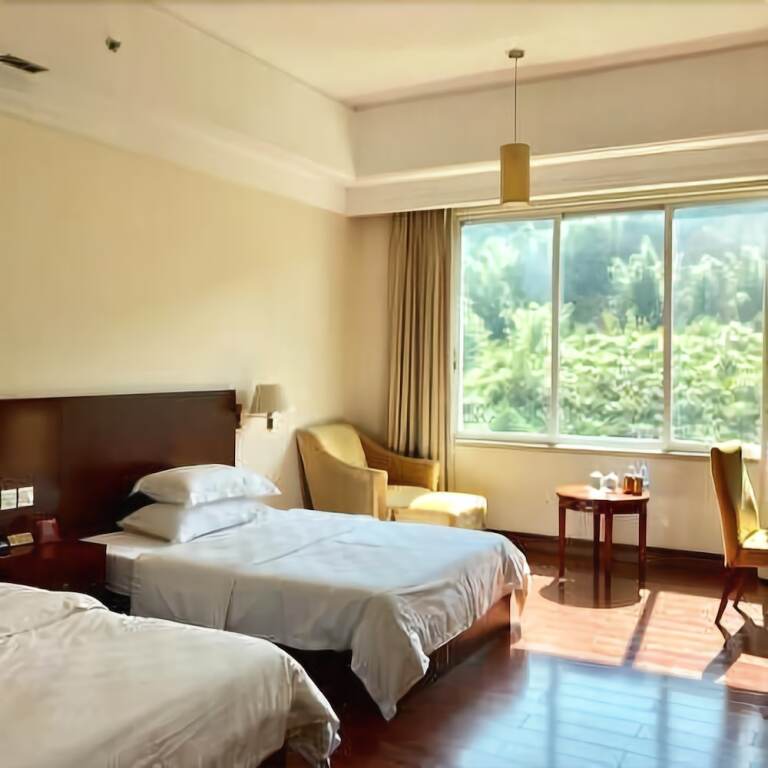 Чжаоцин: Guang Hai Hotel