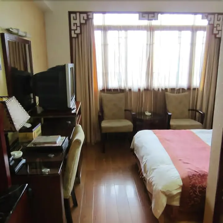 Аньцин: Huangmei Shanzhuang Hotel