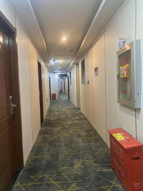 Ухань: Tianyue Express Hotel (Wuhan Railway Station Happy Valley Branch)