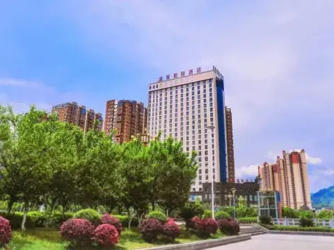 Эньши: Jin Yuan International Hotel