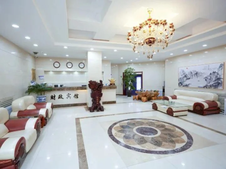 Хэйхэ: Caizheng Hotel