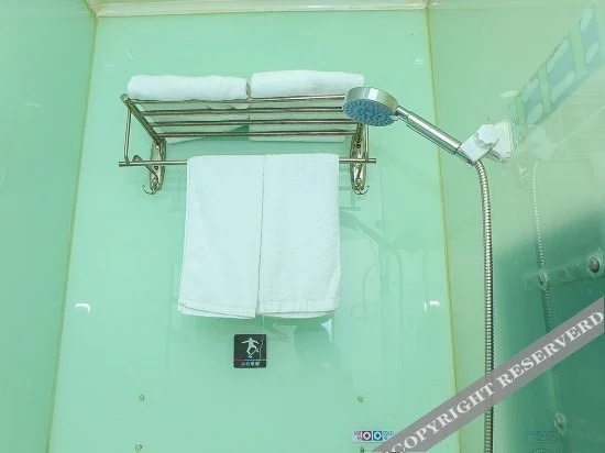 Тяньцзинь: 100 Inn Tianjin Railway Station