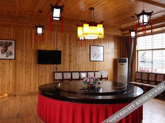 Эньши: Xinnong Court Hotel