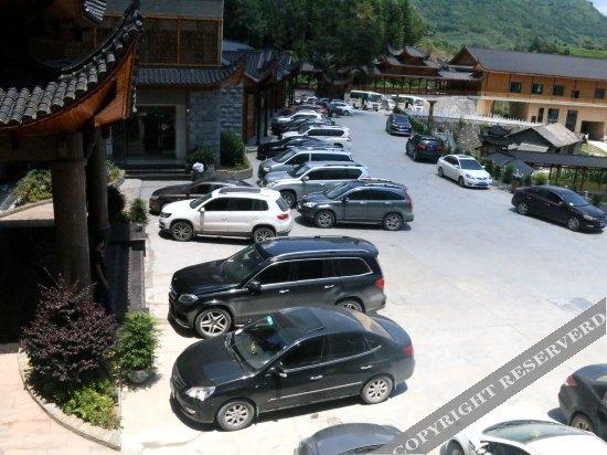 Эньши: Xinnong Court Hotel