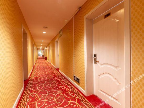 Баодин: Shangqin Internet Hotel
