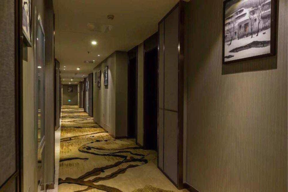 Шэньян: Relmax Hotel