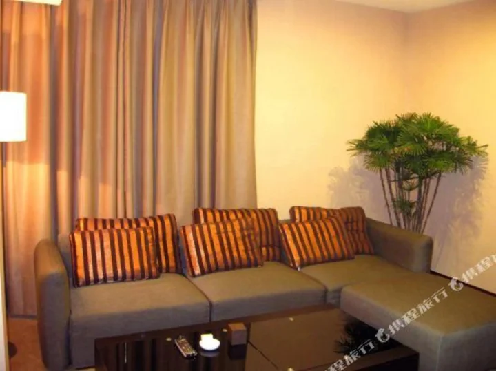 Лунъянь: Yufeng Business Hotel