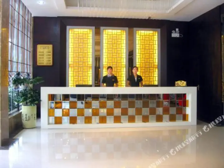 Лунъянь: Yufeng Business Hotel