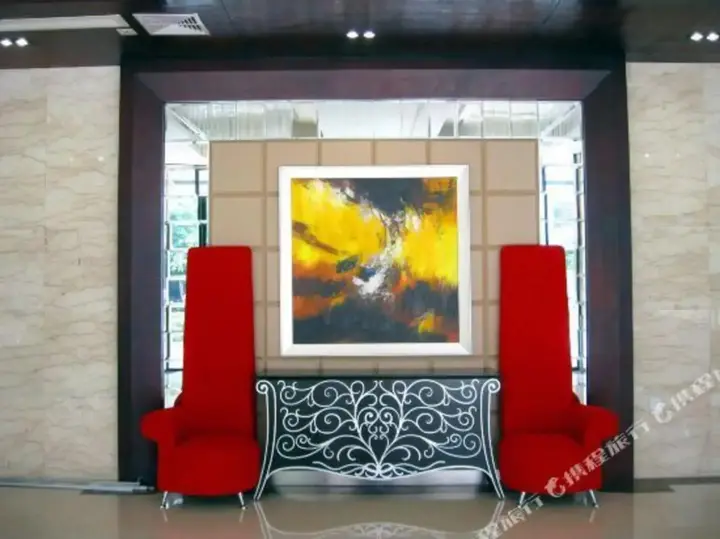 Лунъянь: Yufeng Business Hotel