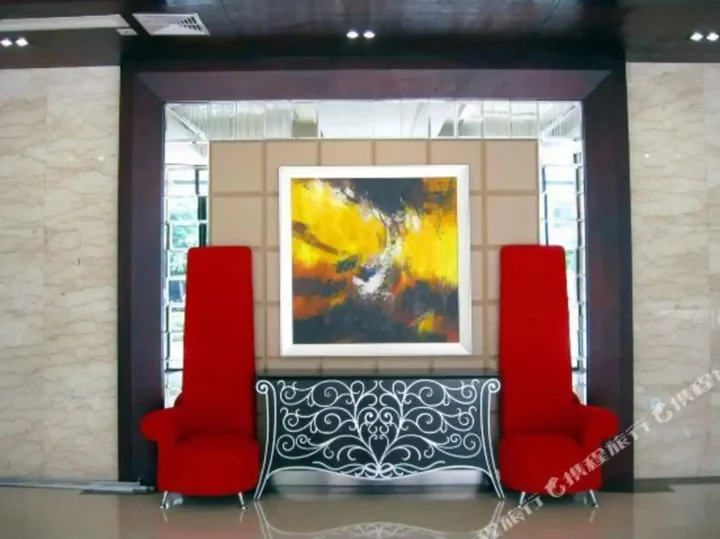Лунъянь: Yufeng Business Hotel