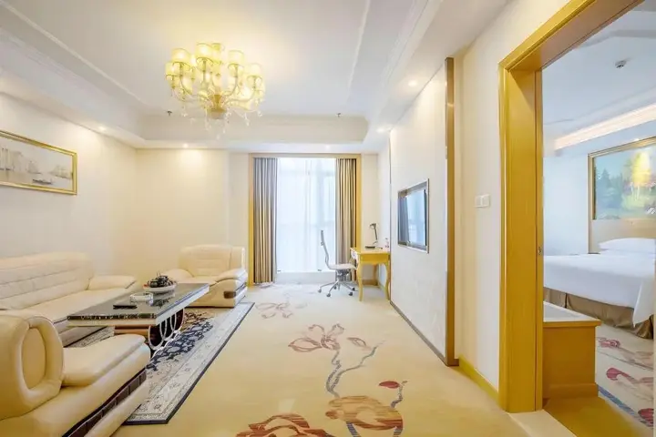 Чжуншань: Vienna International Hotel Zhongshan Torch Center
