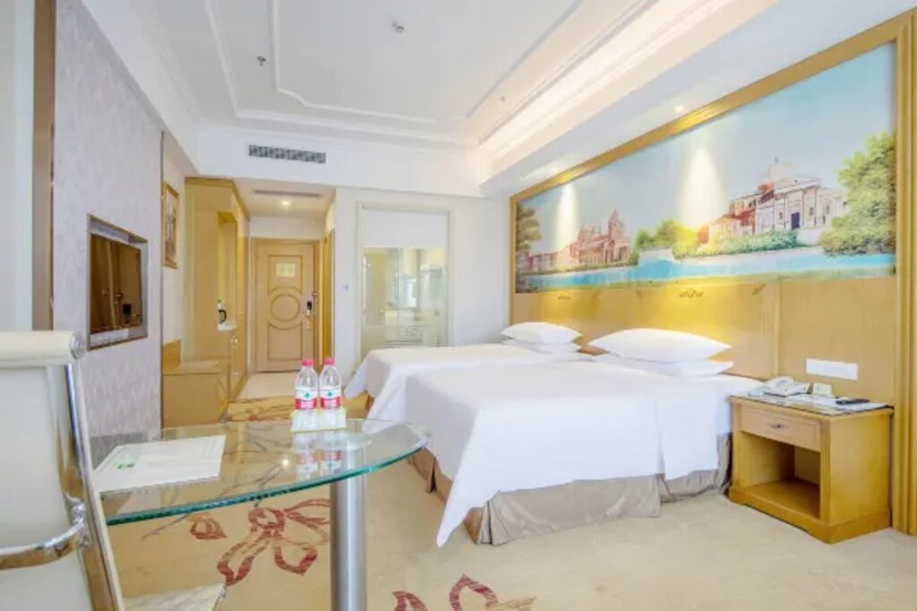 Чжуншань: Vienna International Hotel Zhongshan Torch Center