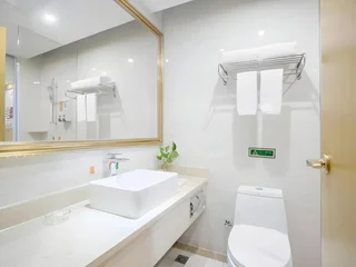 Чжуншань: Vienna International Hotel Zhongshan Torch Center